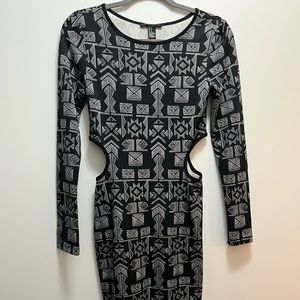 F21 Black Tribal Pattern 3/4” w/Cutout Detail Longsleeve Dress